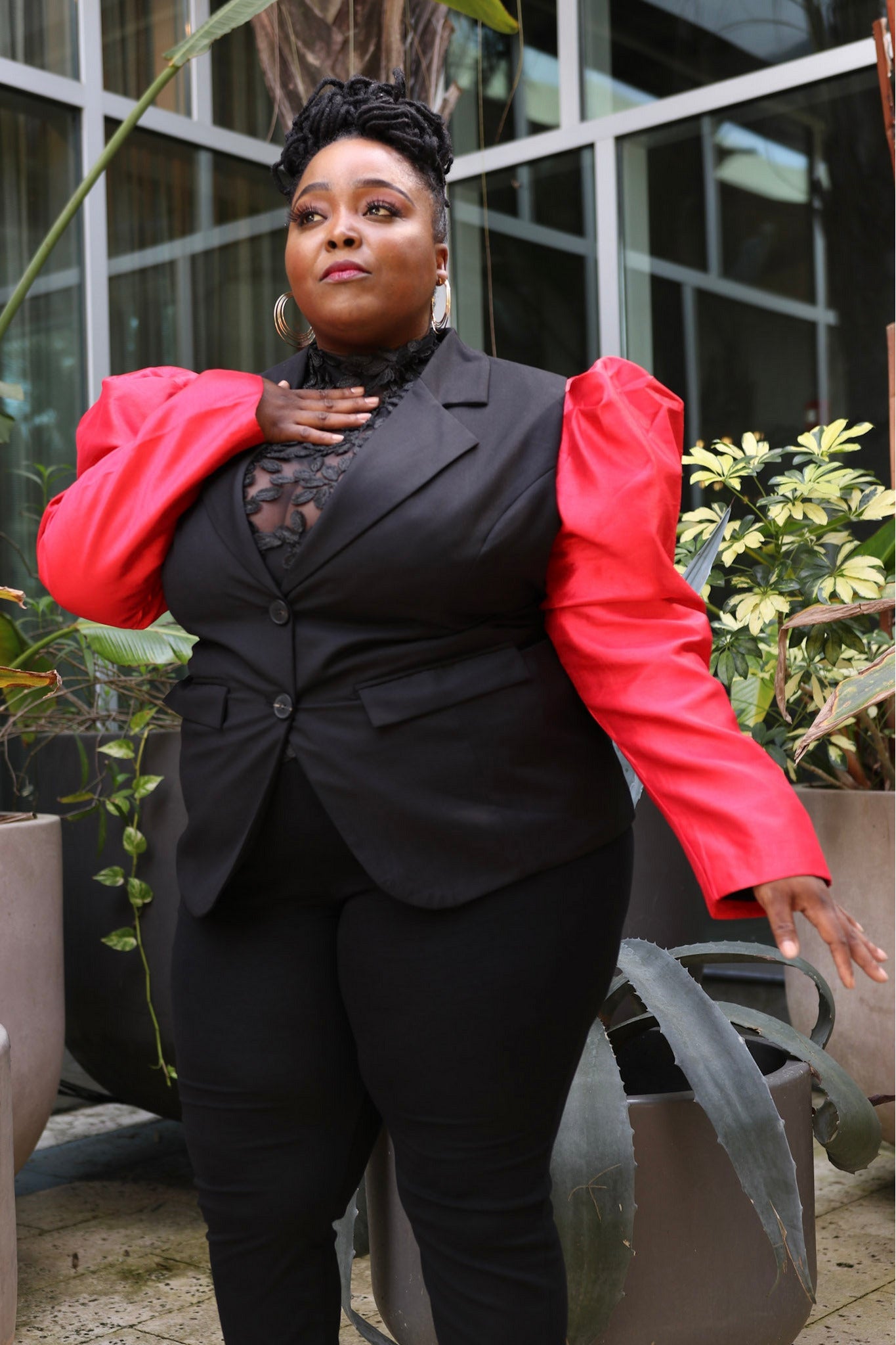 TUXEDO- PLUS BLACK JACKET WITH RED PUFFY SLEEVES